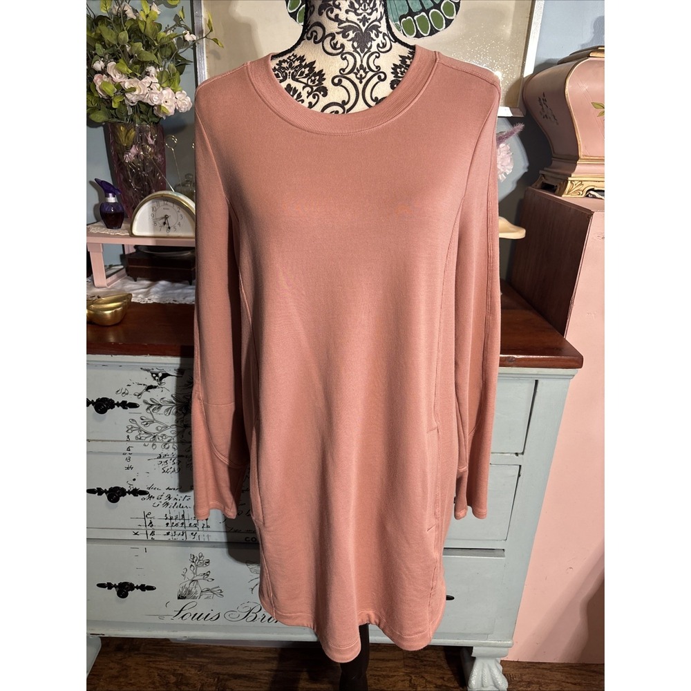 Athleta Dusty Rose Long Sleeve Dress/Tunic size Medium Petite. Pockets. Tencel.